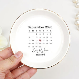 Married Custom Calendar Heart - Personalized Custom Jewelry Dish, Ceramic Dish, Round Shape - WEDD023_RCRF