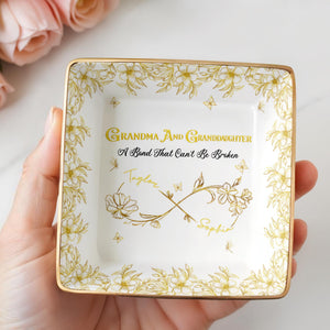 Grandma And Granddaughter, A Bond That Can't Be Broken, Flowers - Personalized Custom Jewelry Dish, Ceramic Dish, Square Shape - GDT568_SCRF