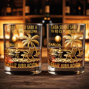 Cada Sorbo Sabe A Palm Tree Beach Chair - Personalized Custom Whiskey Glass - RETIRE036_RWG