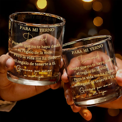 Para Mi Yerno El Regalo De Tenerte A Ti Gold Typography - Personalized Custom Whiskey Glass - SILA109_RWG